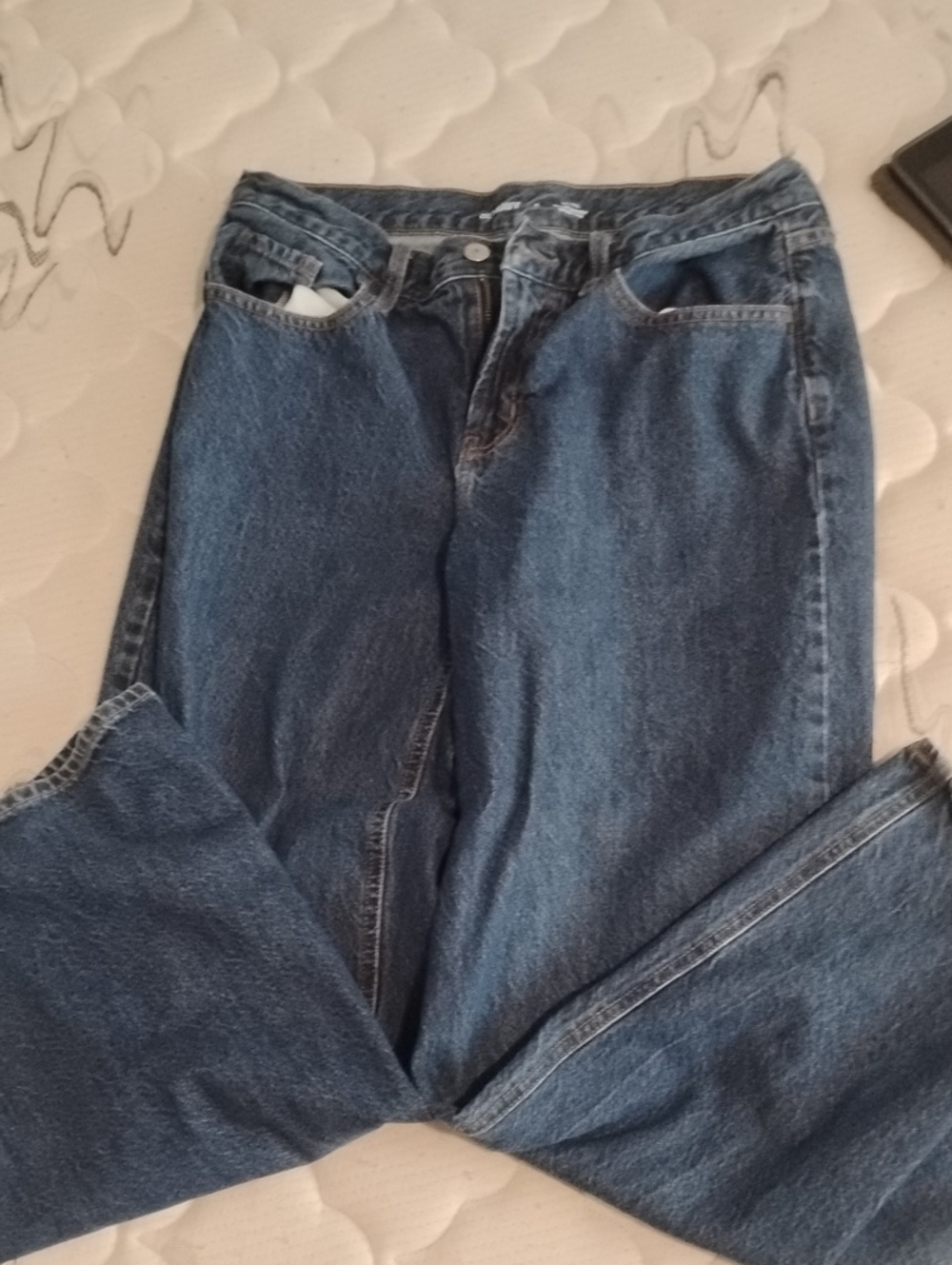 Old Navy Straight-Leg Women’s Jeans in Indigo Blue